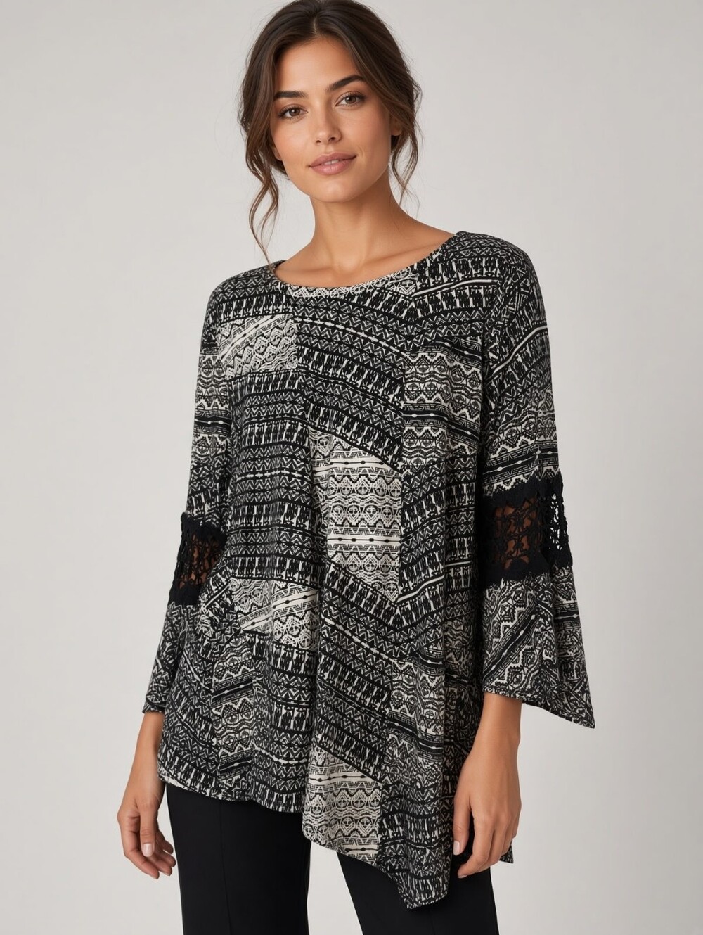 NY Collection Black & White Geometric Bell Sleeve Tunic with Crochet Trim Sz L